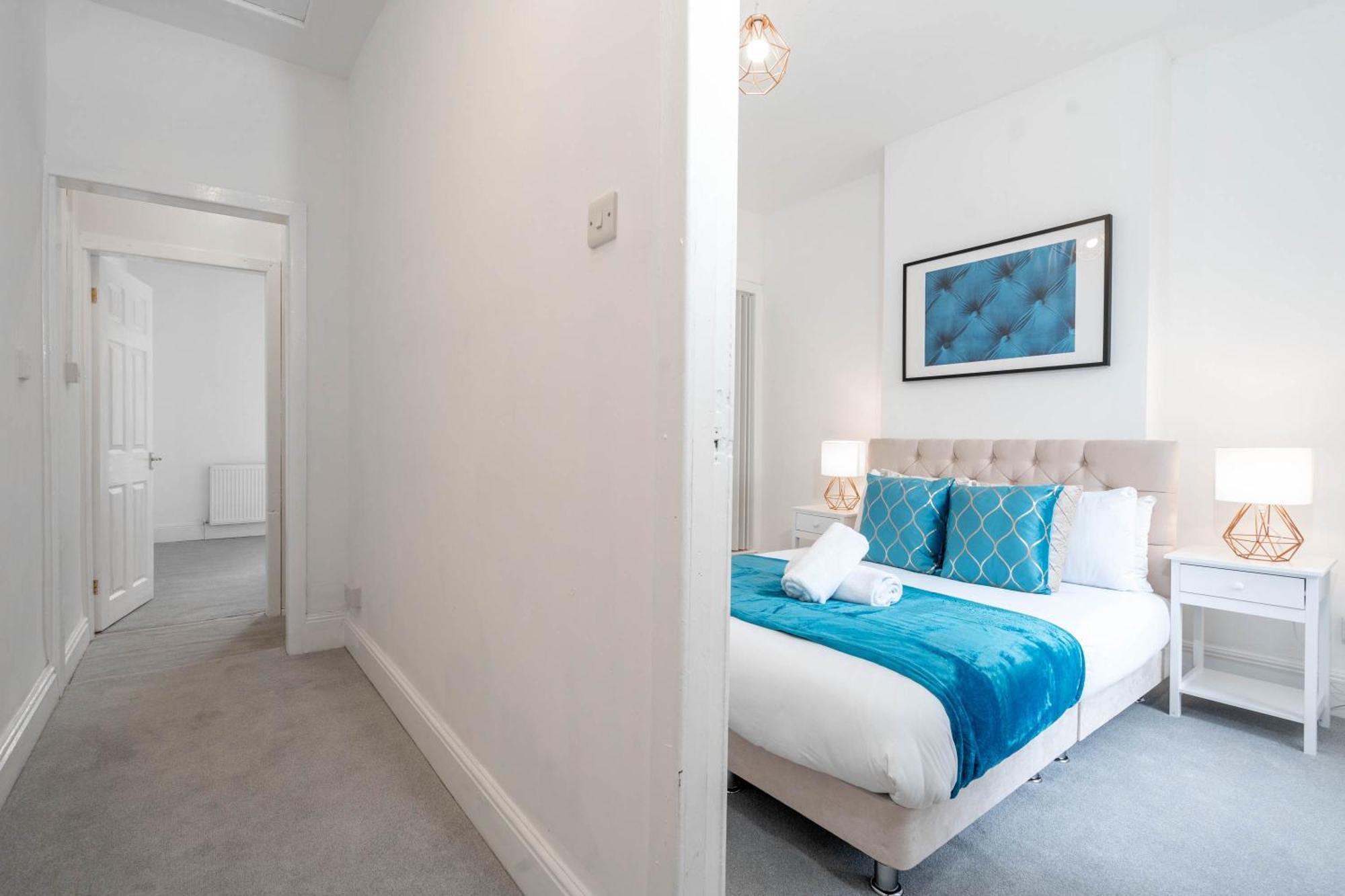 Three Bedroom House - Garden - Parking - Wifi - Netflix - Rated - 11t *