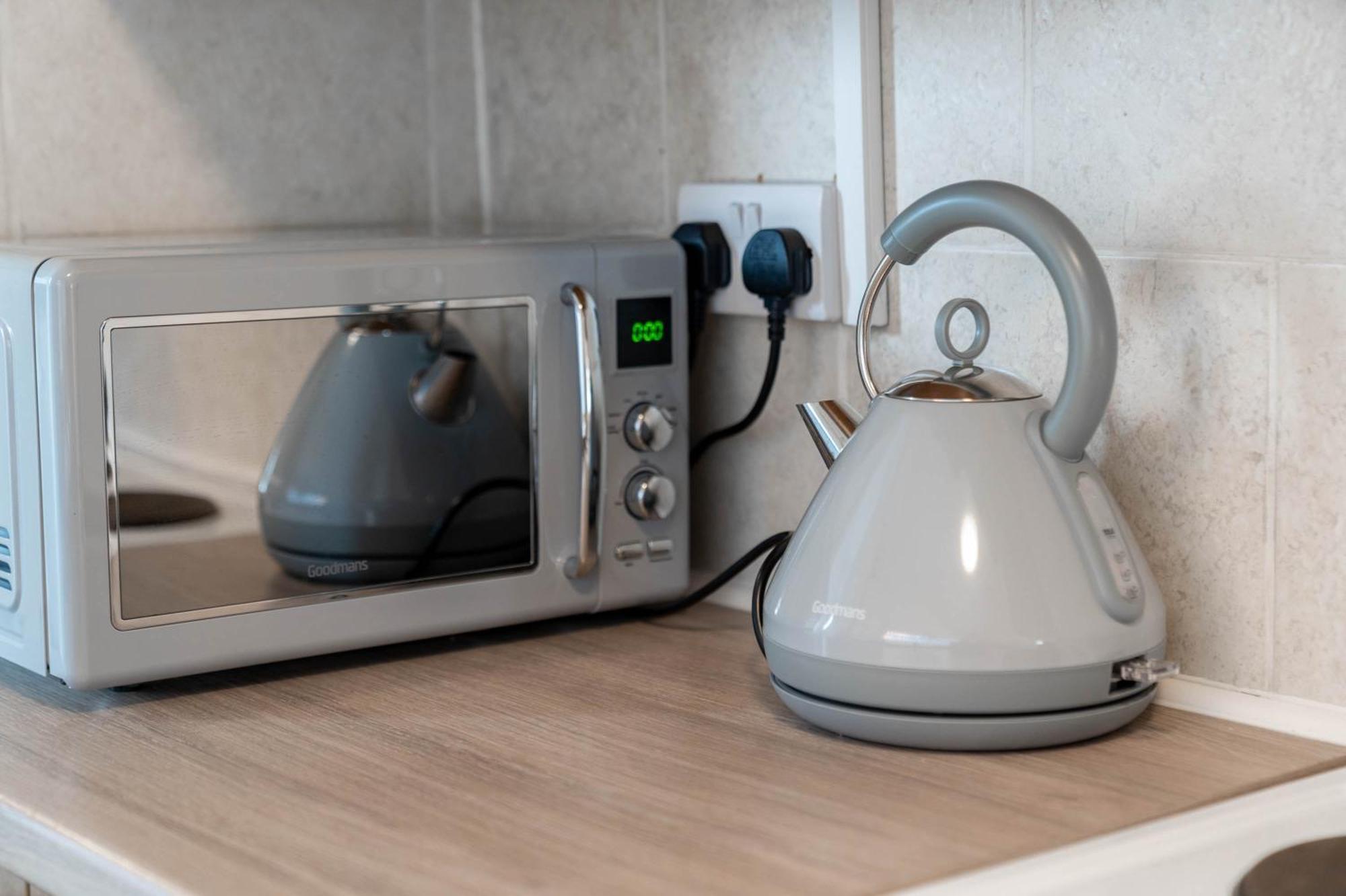 Three Bedroom House - Garden - Parking - Wifi - Netflix - Rated - 11t Birmingham